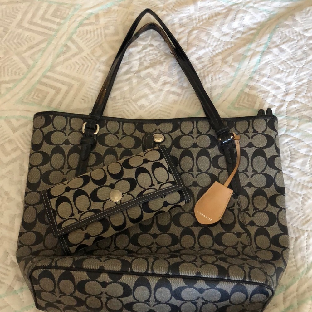 COACH SET